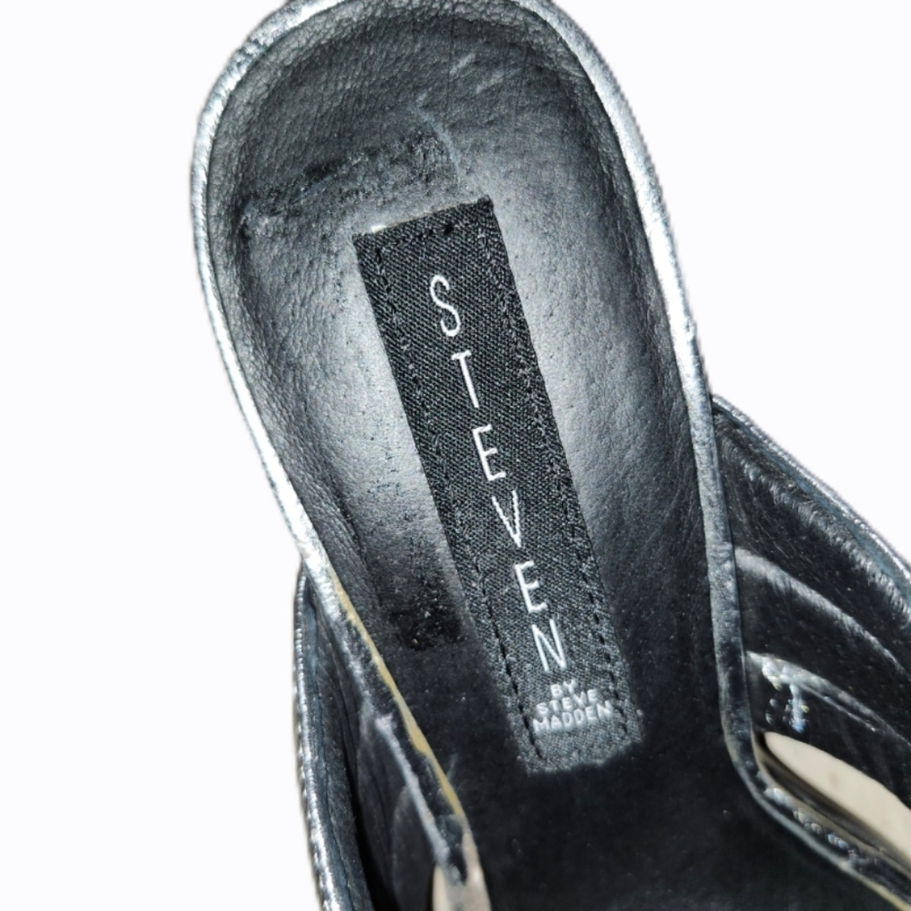 Steve Madden Silver Sandals - Picture 6 of 6